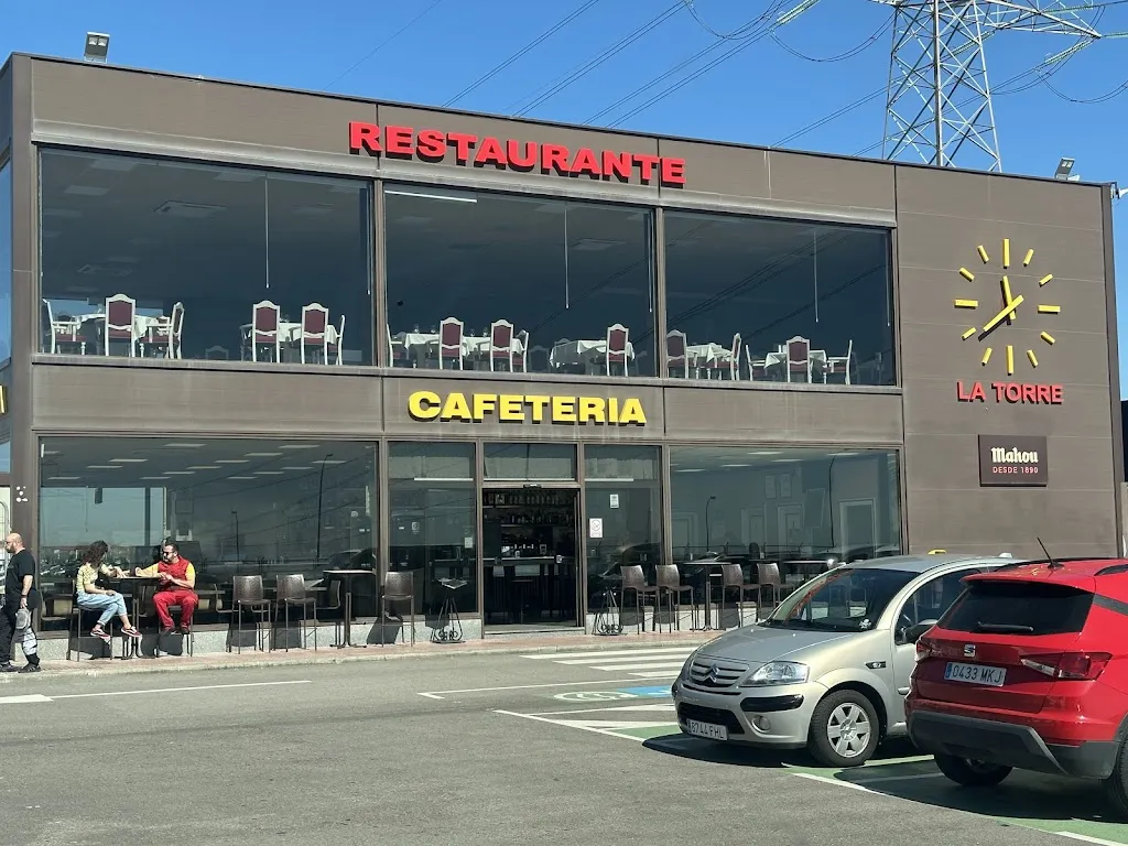 Restaurante Desguaces la Torre ...cafeteria_Torre La_slider_image_1