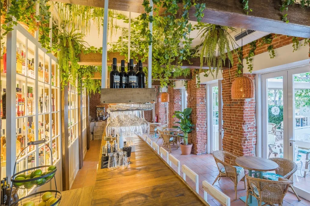 La Rollerie La Terrasse_Torre La_slider_image_1