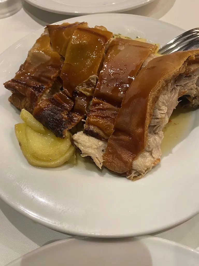 Colette Tanpho_LA TABERNA DEL CAPITÁN ALATRISTE_Torre La_review