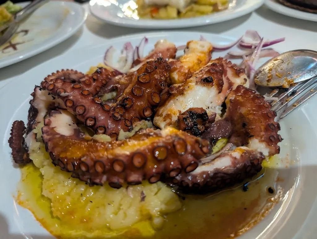 J Rigsby _LA TABERNA DEL CAPITÁN ALATRISTE_Torre La_review