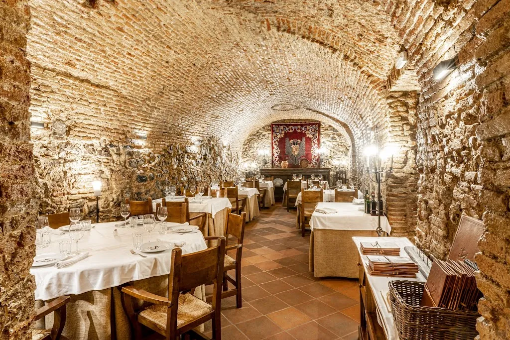 LA TABERNA DEL CAPITÁN ALATRISTE_Torre La_slider_image_1