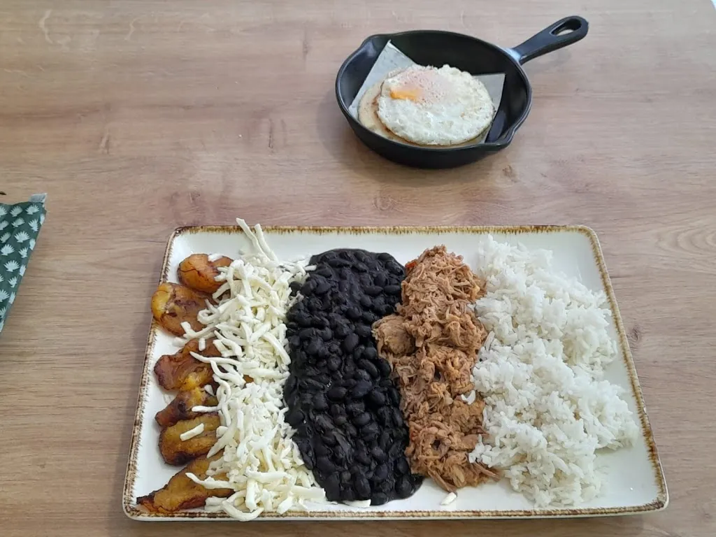 Ingeniero Freelance_Chemex Venezuelan Food_Culleredo_review