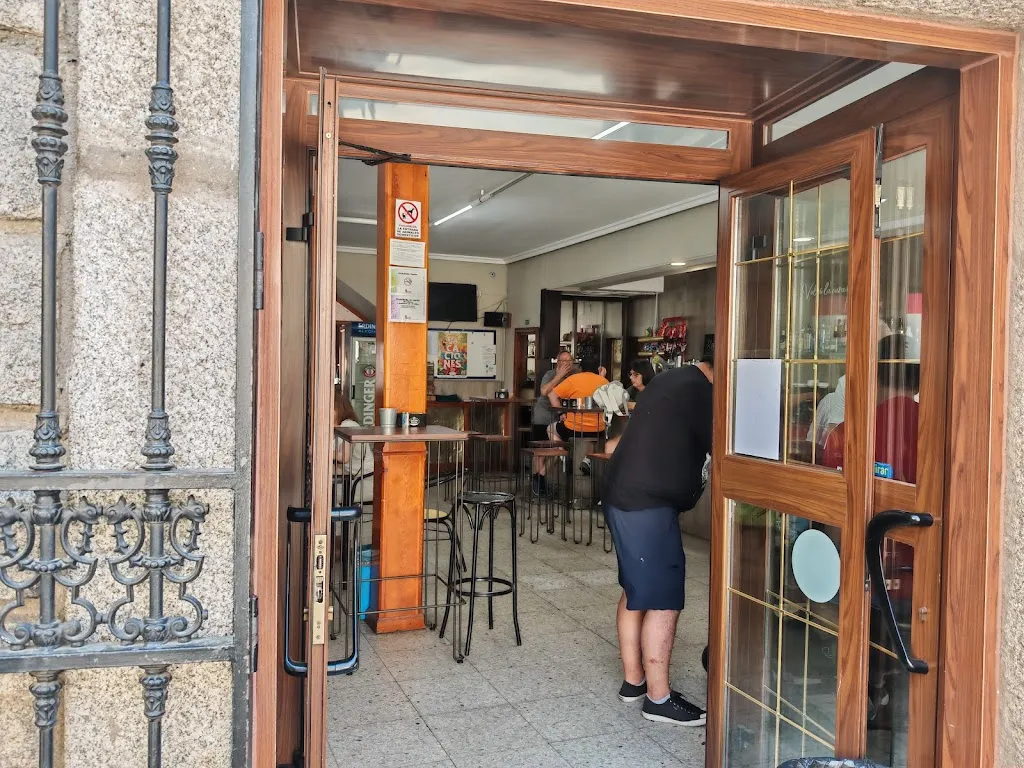 BAR EMILIANO 3.0 restaurant in Villarejo del Valle