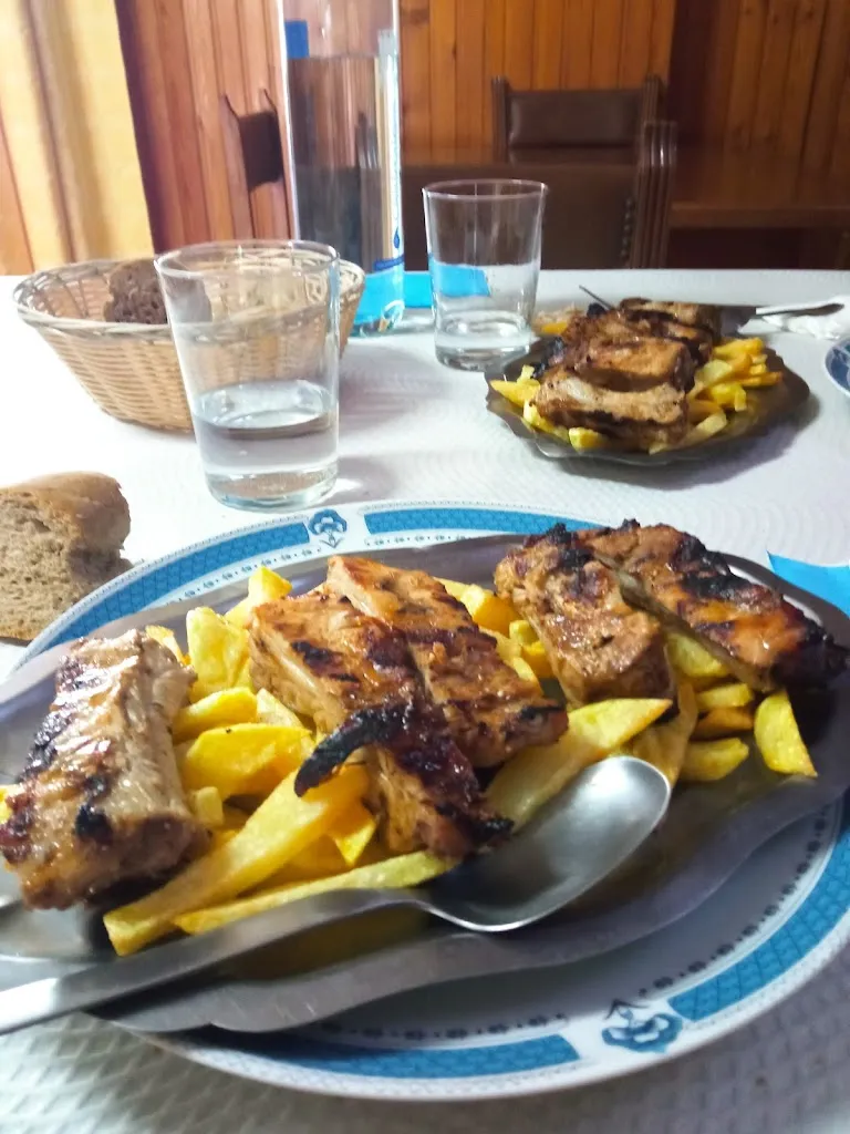 Restaurante Churrasco O´ Pouso_Viñegra de Moraña_slider_image_3