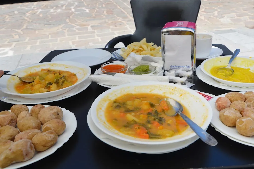 Lucca T._Restaurante Fuente Hermano Pedro_Villaflor_review