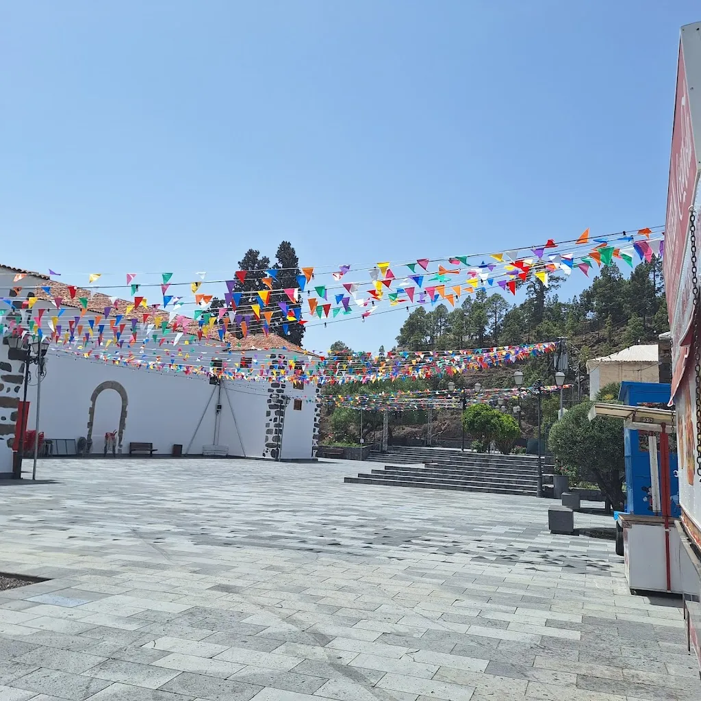 LEE RUSSELL_Restaurante Fuente Hermano Pedro_Villaflor_review