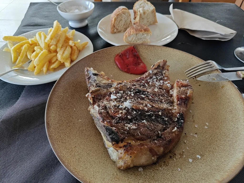 Juan Cano Herrera_doCanteiro_Culleredo_review