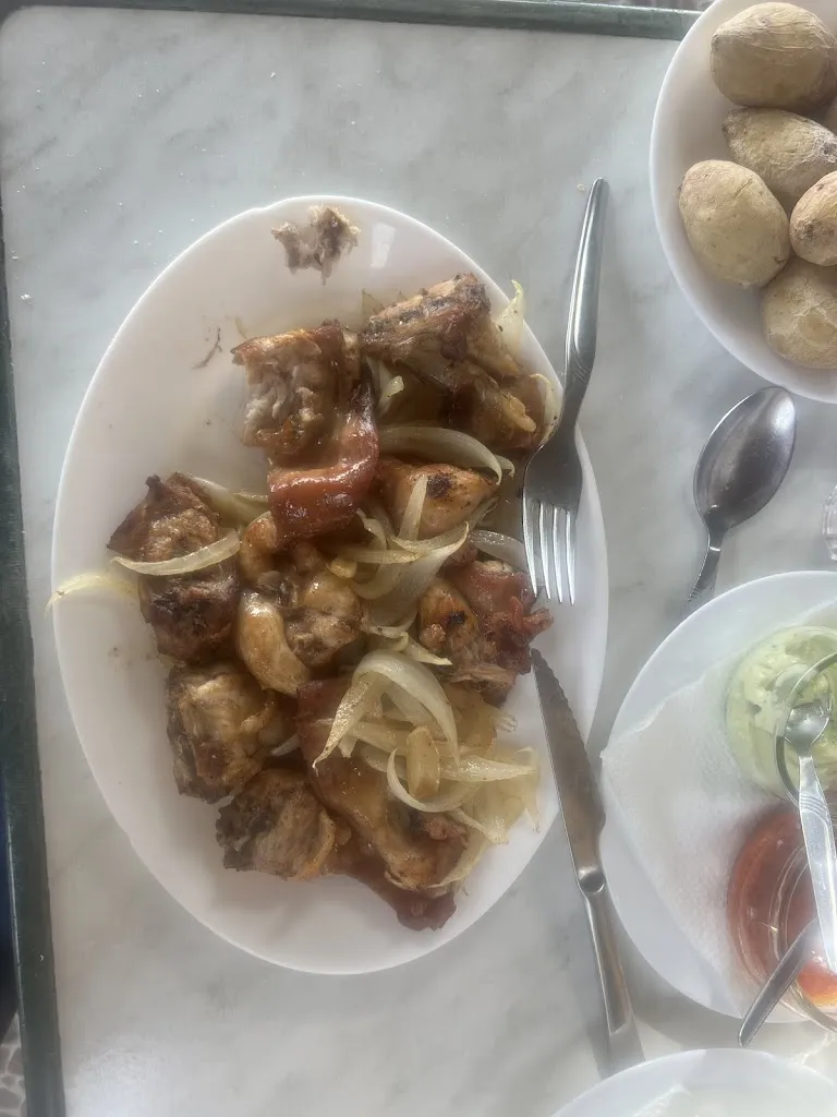 Martin Streeter_Bar Restaurante Hermano Pedro_Villaflor_review