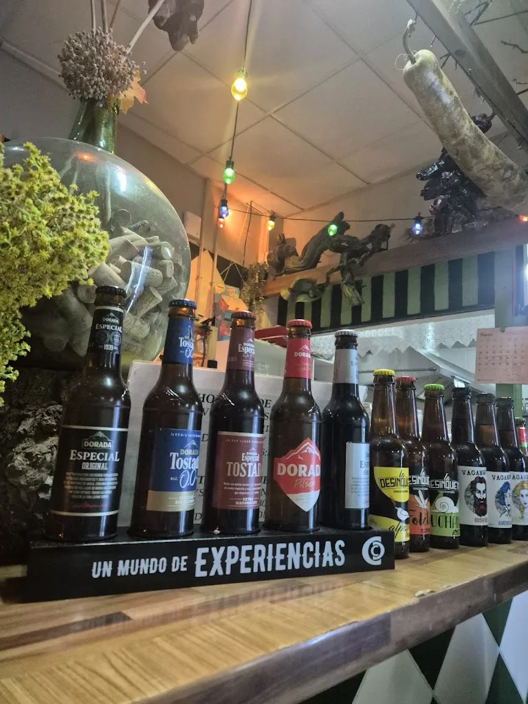 Laura F._TascAndrés_Villaflor_review