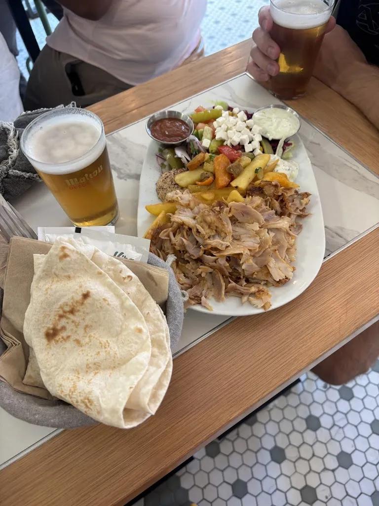 Navsegda Mitya_Vira Vira. The Gyro’s - Street Food_Vita_review