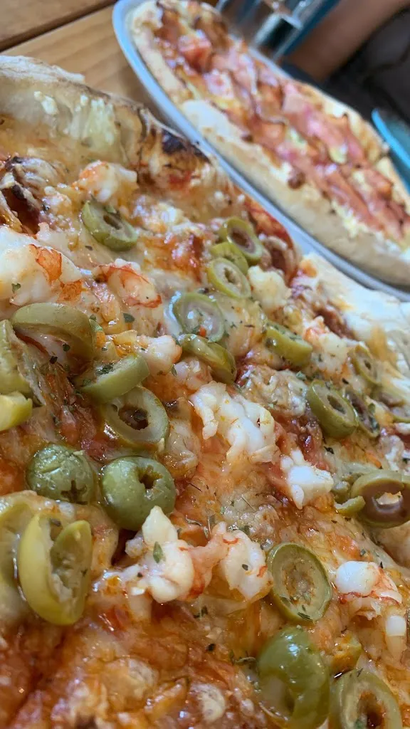 Shanddi_DeLaPiccola As Pontes_As Pontes de García Rodríguez_review