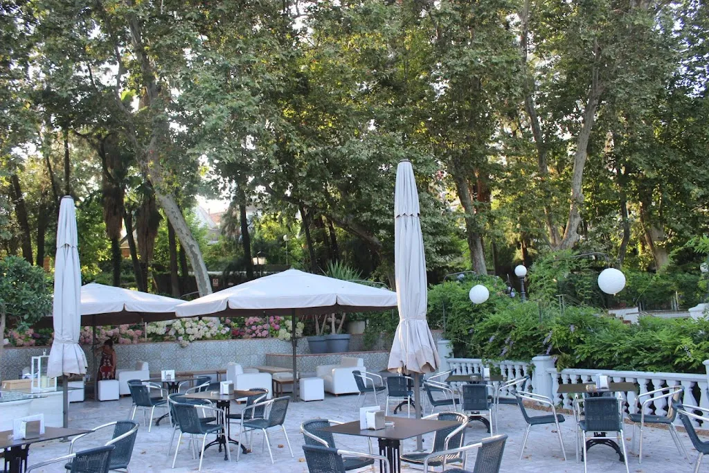 Café-Bar Aquae restaurant in Alange