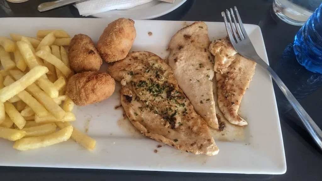 Bar Piscina_Alconchel_slider_image_2