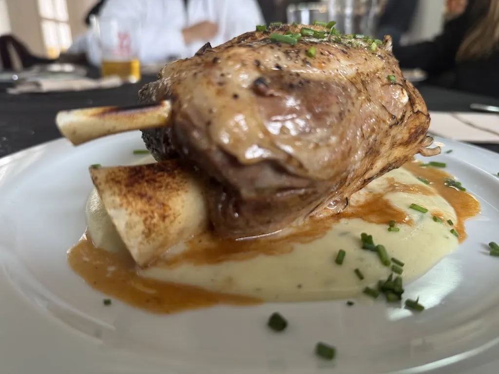 Alqantara plaza bar_Aljucén_slider_image_3