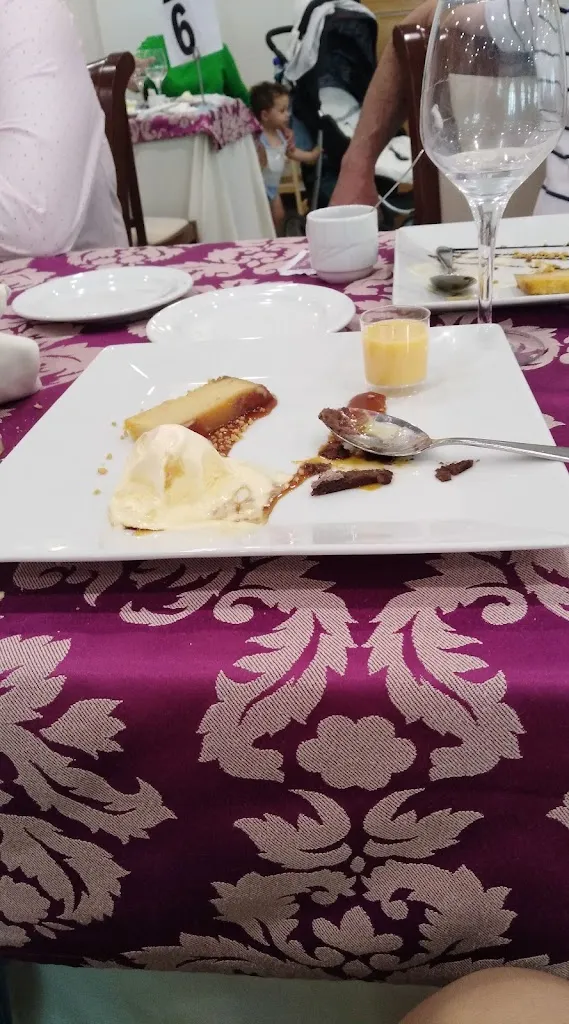 Rafaela Sanchez Morales_Salones Martínez Fernández_Aceuchal_recensione