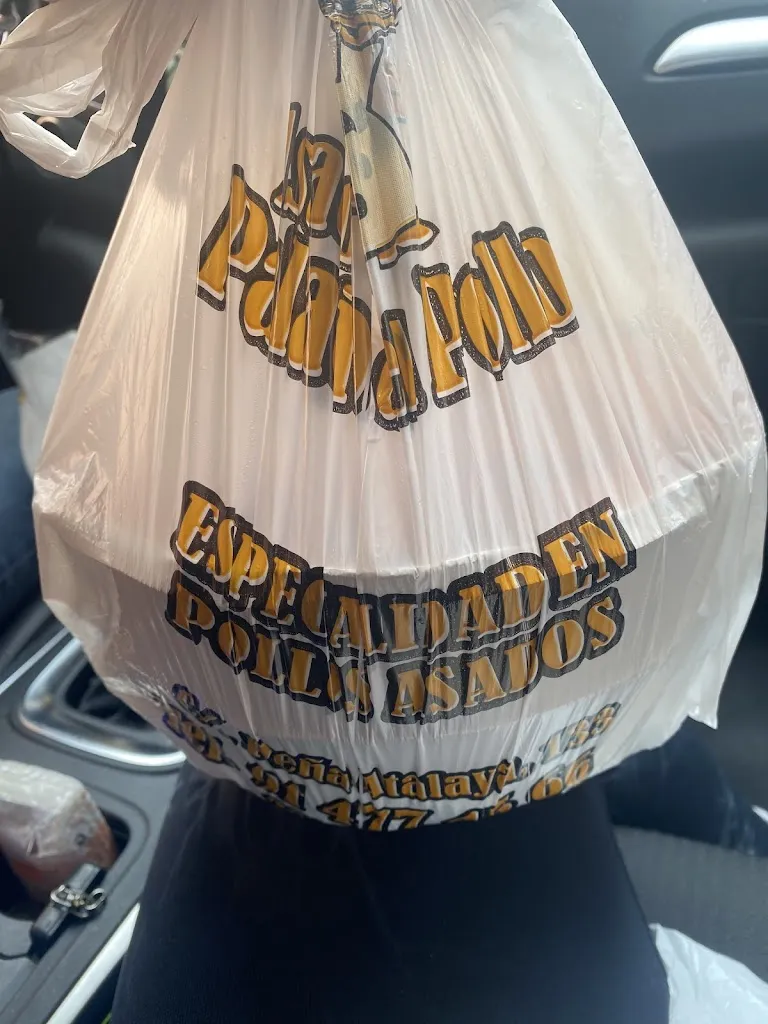 JULIETH RENTERIA CAMPAZ_El Palacio del Pollo_Atalaya_review