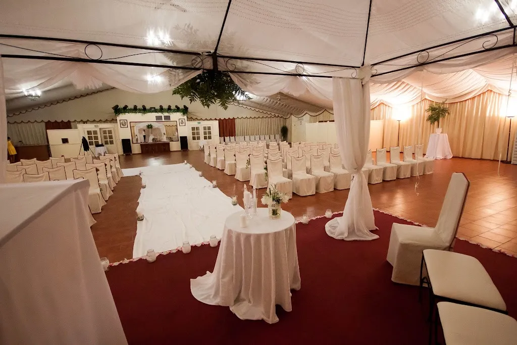 Punto de Encuentro_Arroyo de San Serván_slider_image_3