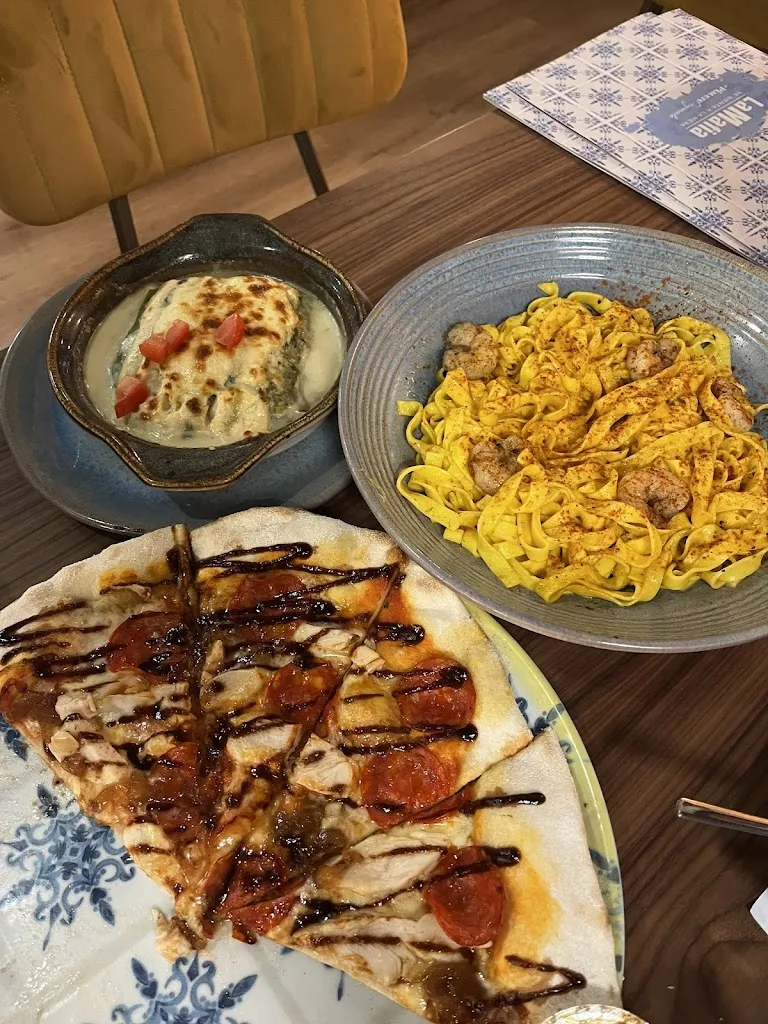 Melissa Yde_La Mafia se Sienta a la Mesa_Almendralejo_review