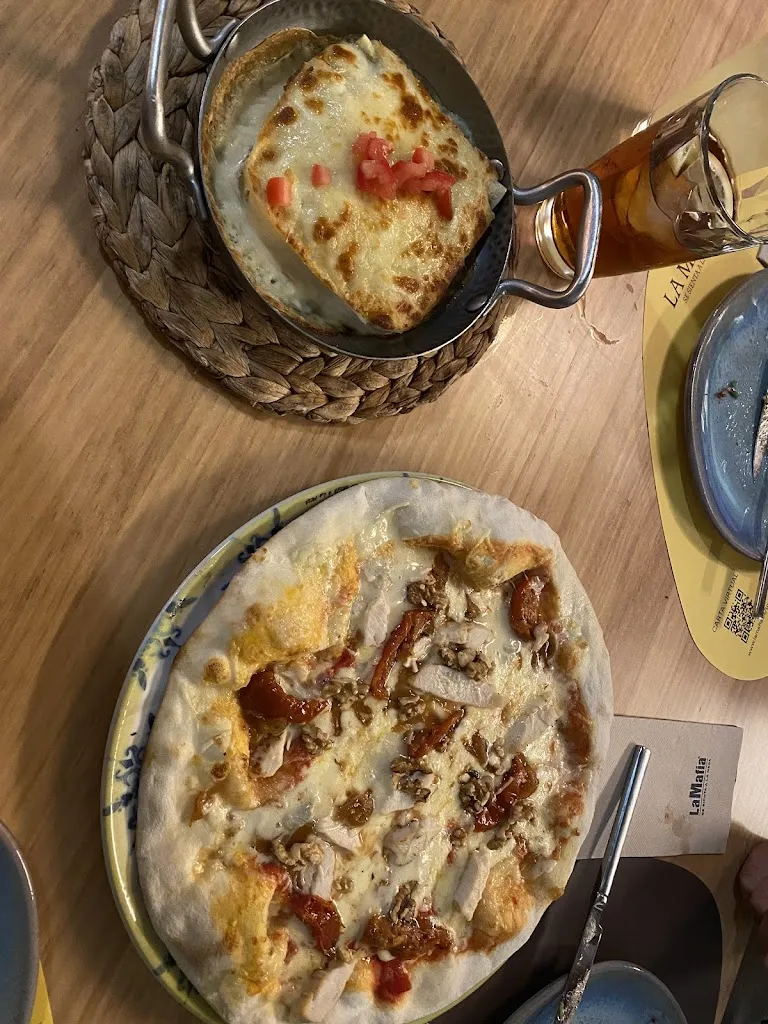 Lourdes Lorenzo Durán_La Mafia se Sienta a la Mesa_Almendralejo_review