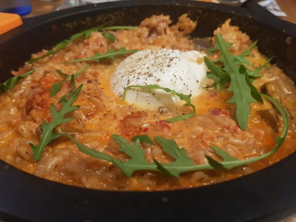 Tvrtko Pater_La Mafia se sienta a la mesa_Badajoz_Bewertung