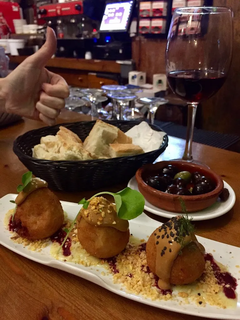 Evelyn Day_Bar Tapería Ajonegro_Badajoz_review