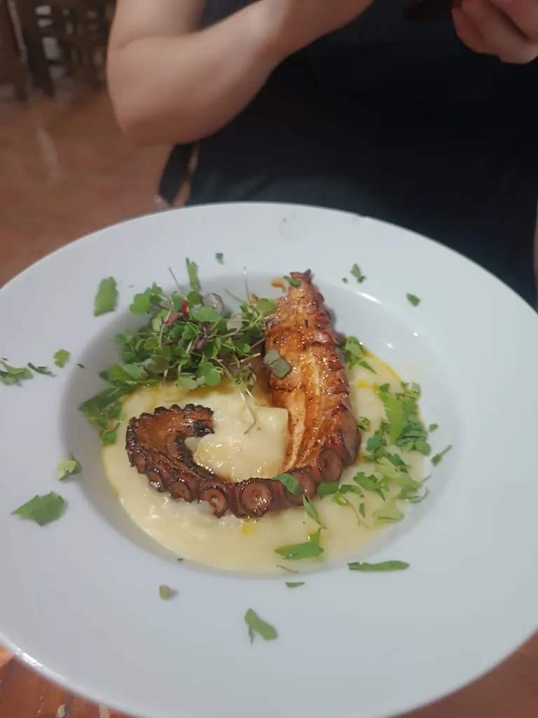 Sara Fernandes_Bar Tapería Ajonegro_Badajoz_review