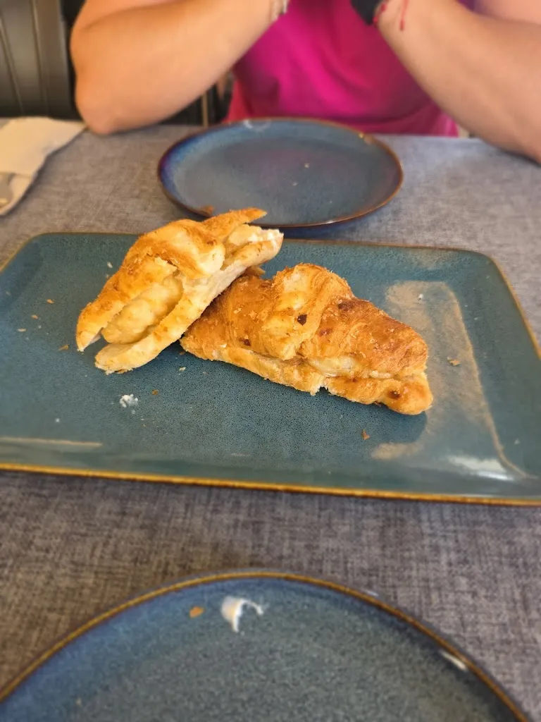 Antonio Cortes Bernabe_Bar restaurante El Rincón de Juanito_Azuaga_review