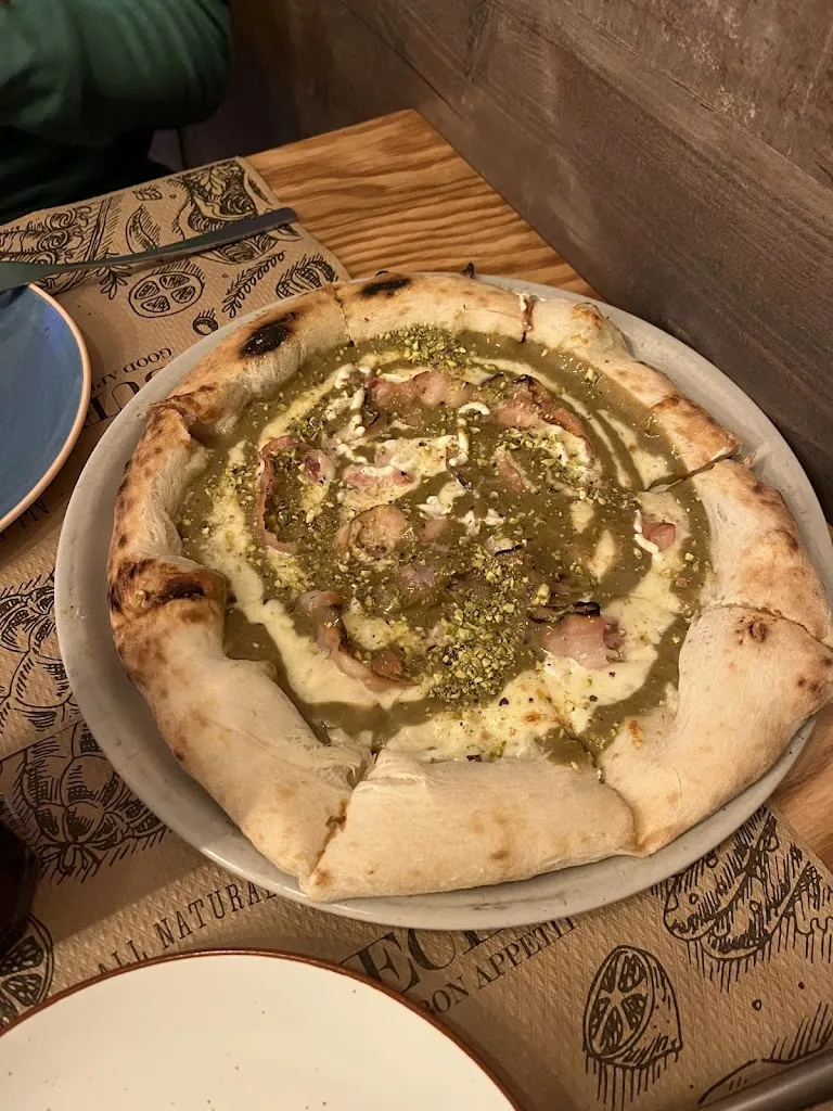 Francisco Javier Moreno_Burning Pizzeria_Azuaga_review