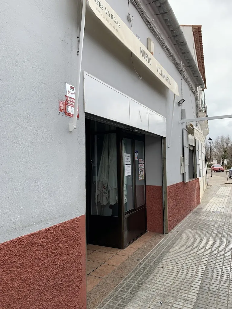 Ignacio Pérez Puertas_Bar Cafetería Nuevo Villamaría_Azuaga_review