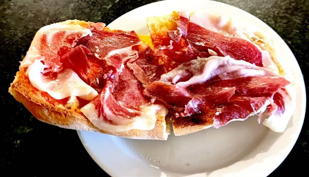 angel_Café Bar Piru Heladería_Barcarrota_review