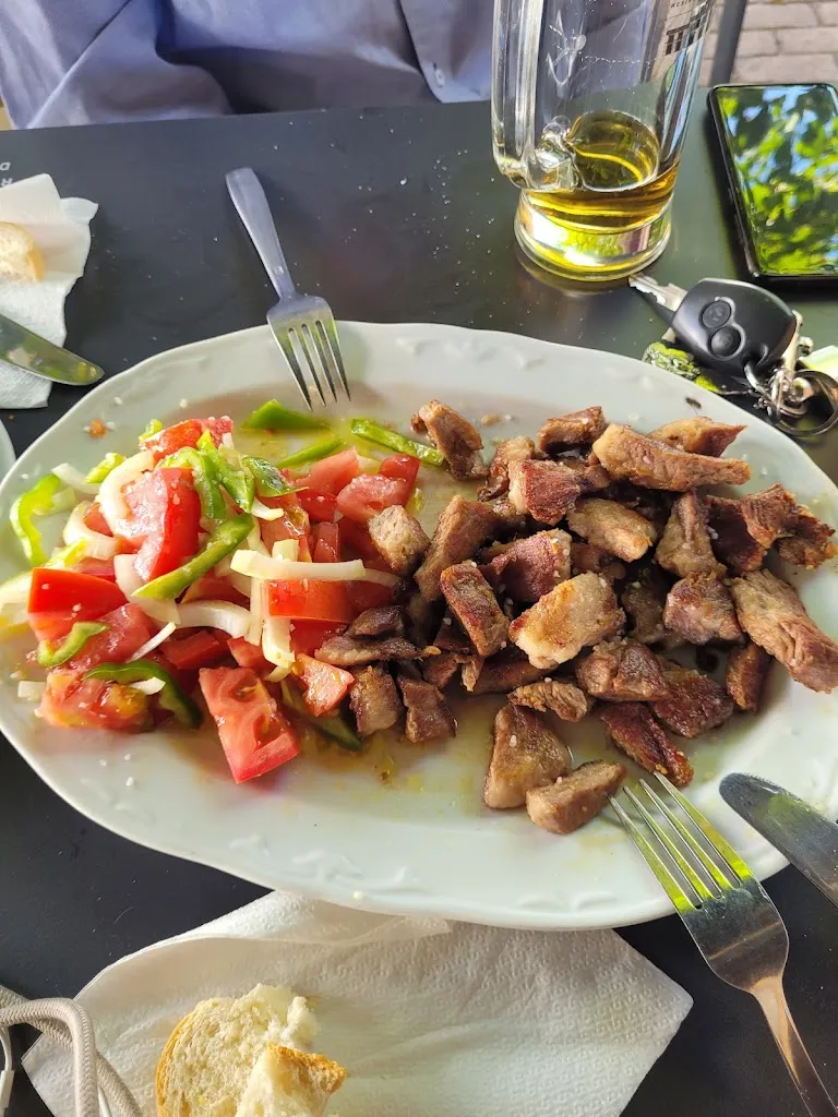 Bar los reales restaurant in Burguillos del Cerro