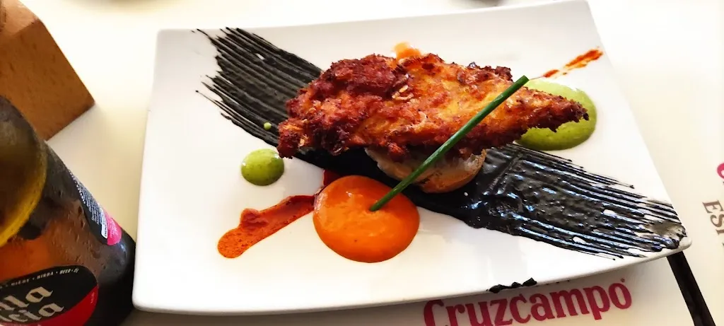 Café Bar La Plaza_Calamonte_slider_image_2