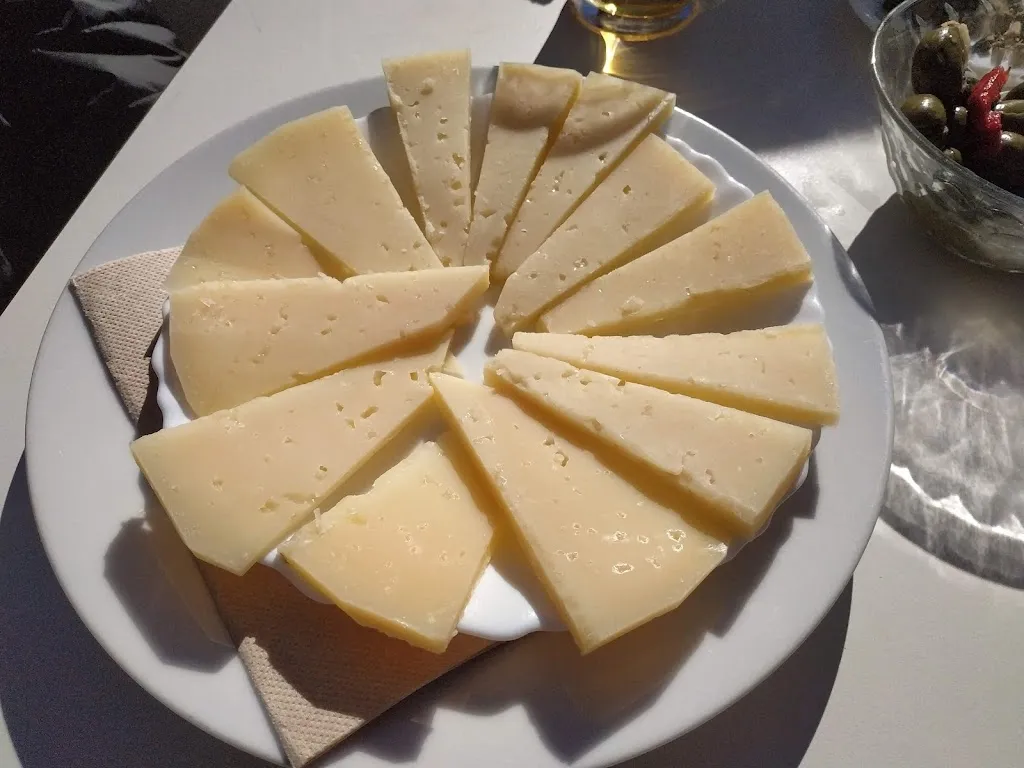 Menu_Bar Hnos Garrón_Calera de León_image_1