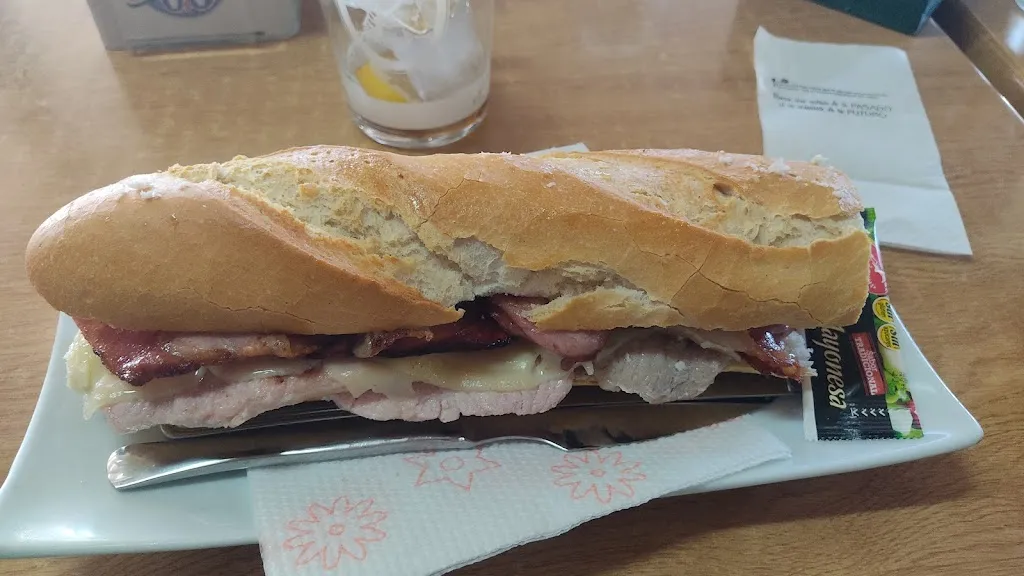 Pedro Medina_Bar Copacabana_Cabeza del Buey_recensione