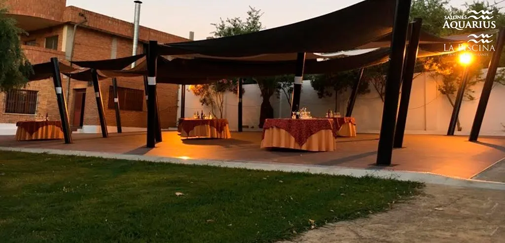 Hostal Restaurante La Piscina ristorante a Cabeza del Buey