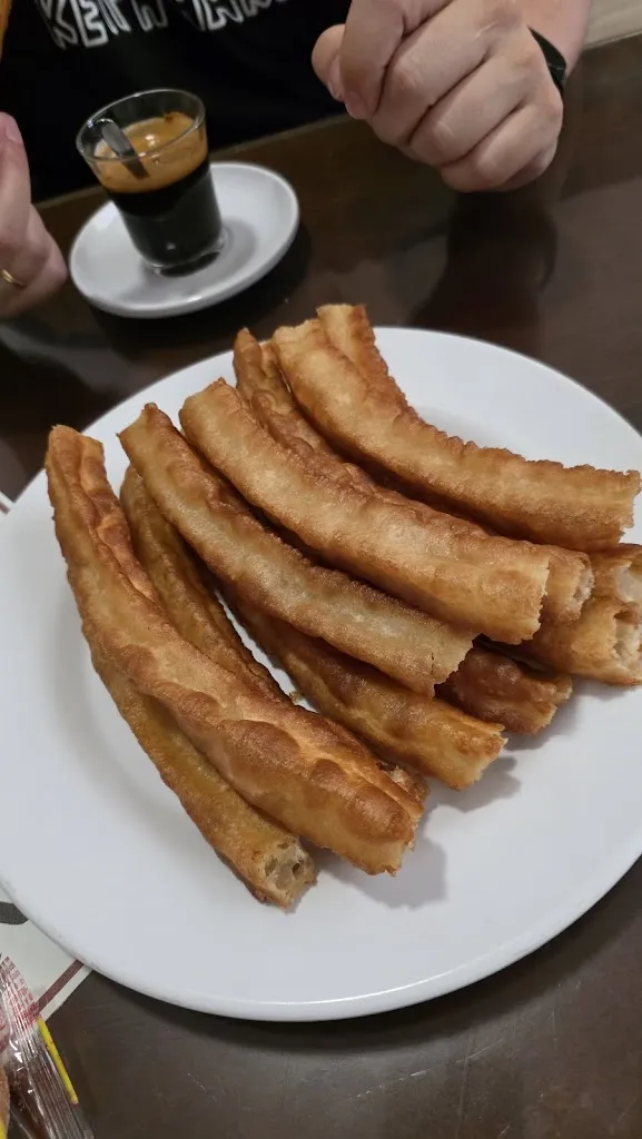 Nekane Seco de Herrera_Churreria Cafeteria Gante_Cabeza del Buey_review