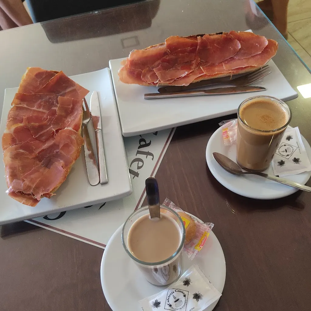 Mayte Lopez Puente_Churreria Cafeteria Gante_Cabeza del Buey_review