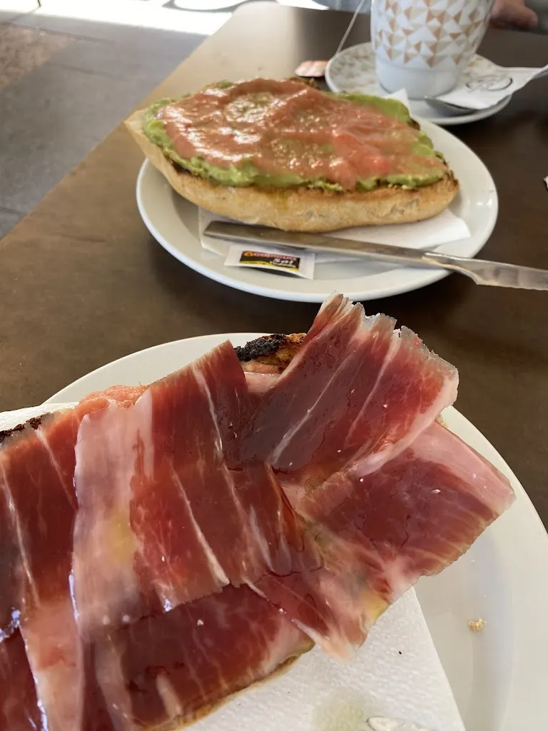 Cafetería El PORTUGUÉS Restaurante_Alburquerque_slider_image_3