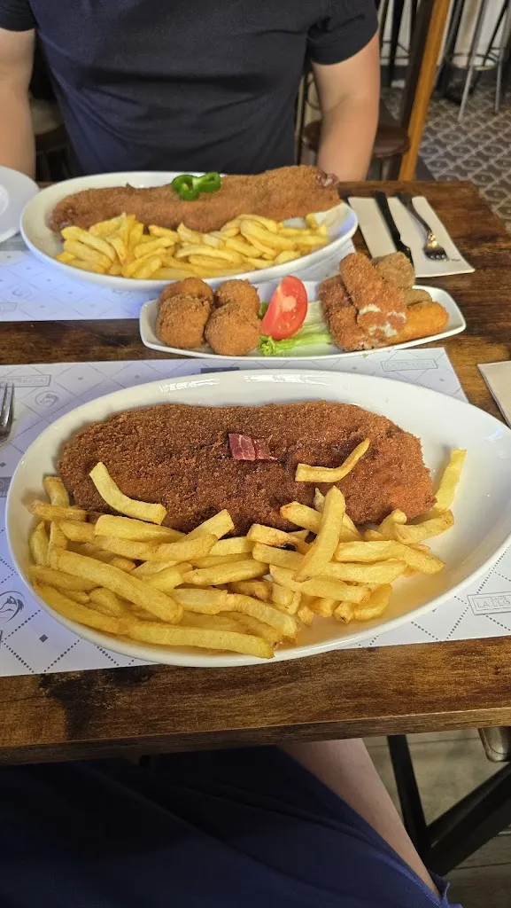 Rachel Stephens_Llagar La Llobera_Alburquerque_review