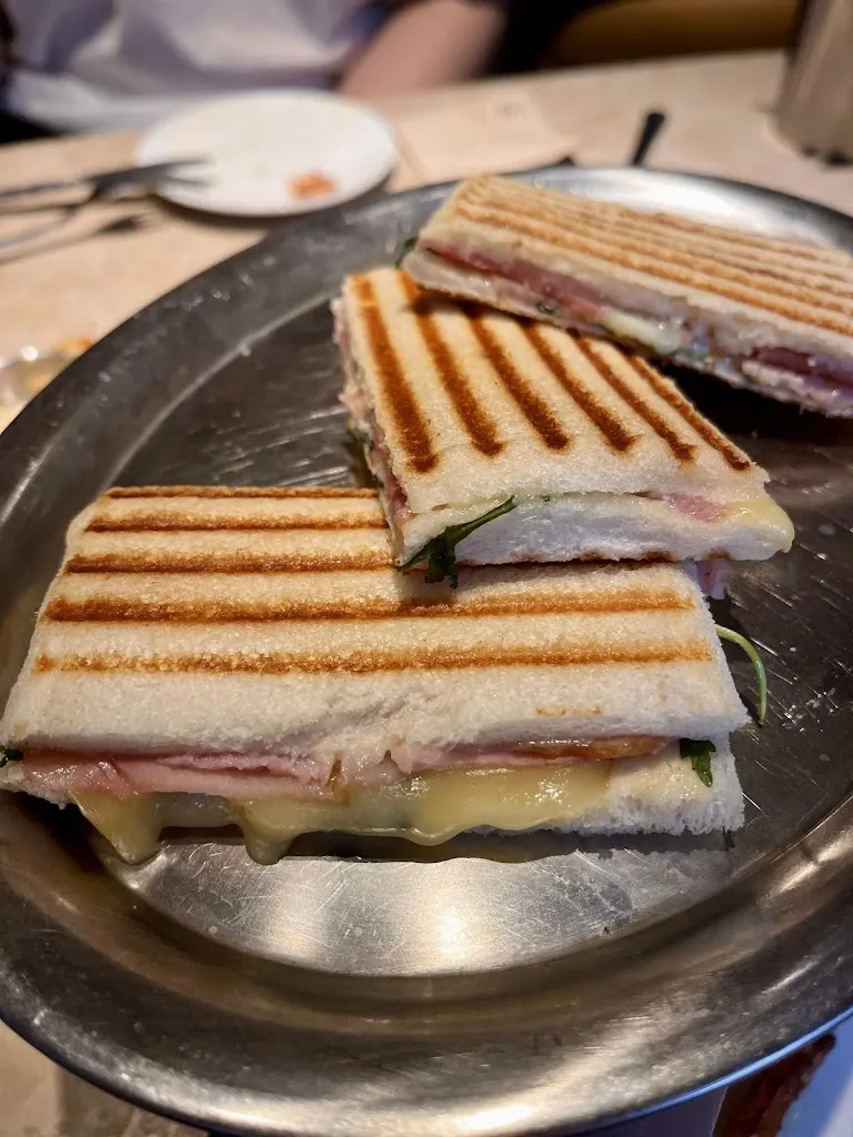 Menu_Bar Trafalgar_Alburquerque_image_9