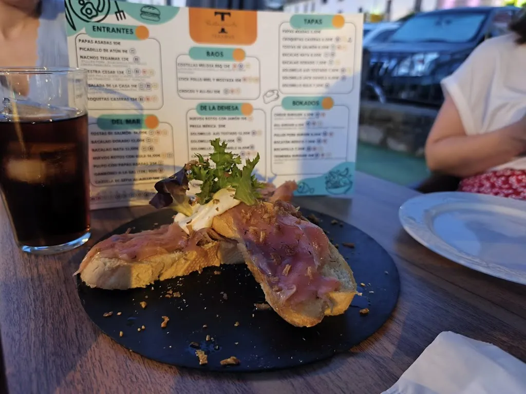 Restaurante cafetería Tegamar_Alburquerque_slider_image_3