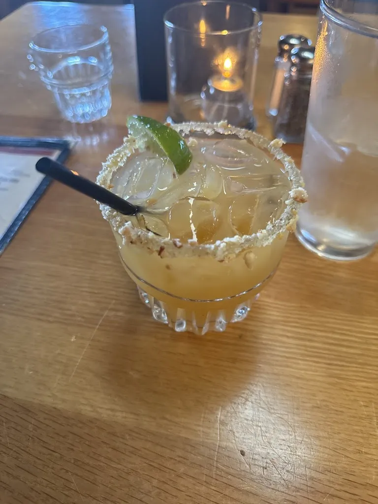 Lauren Haley_High Noon Restaurant & Saloon_Alburquerque_review