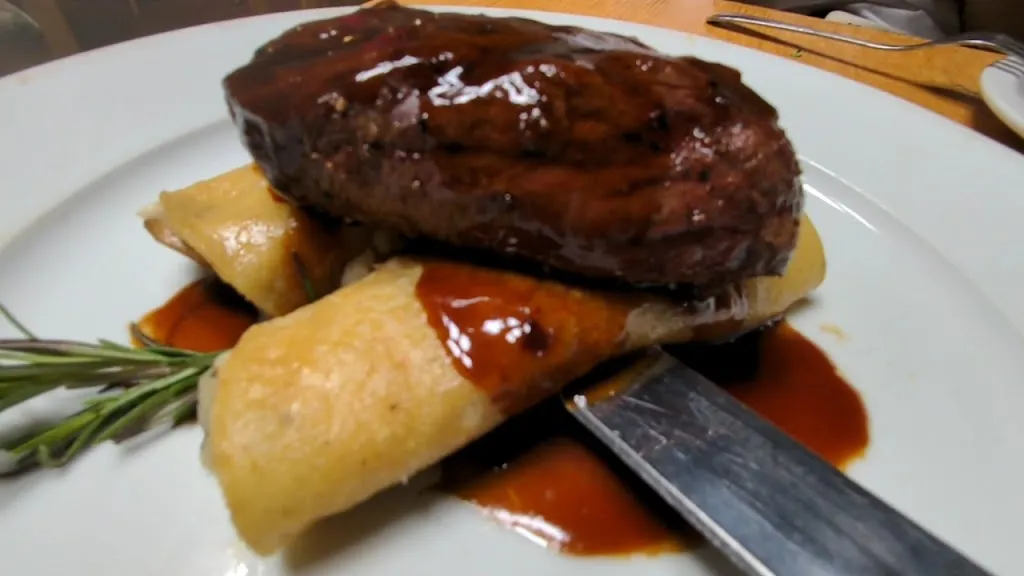 High Noon Restaurant & Saloon_Alburquerque_slider_image_2