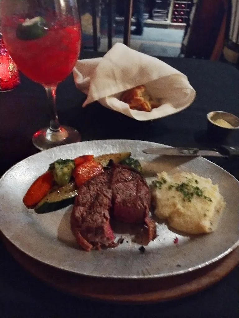 Robb Murphy_Antiquity Restaurant_Alburquerque_review