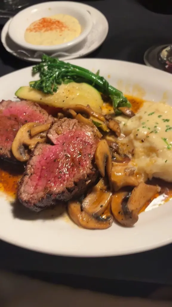 Antiquity Restaurant_Alburquerque_slider_image_2