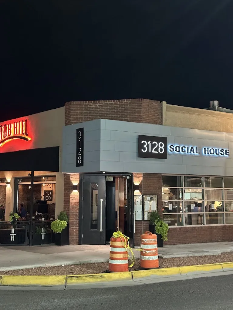 3128 Social House_Alburquerque_slider_image_1