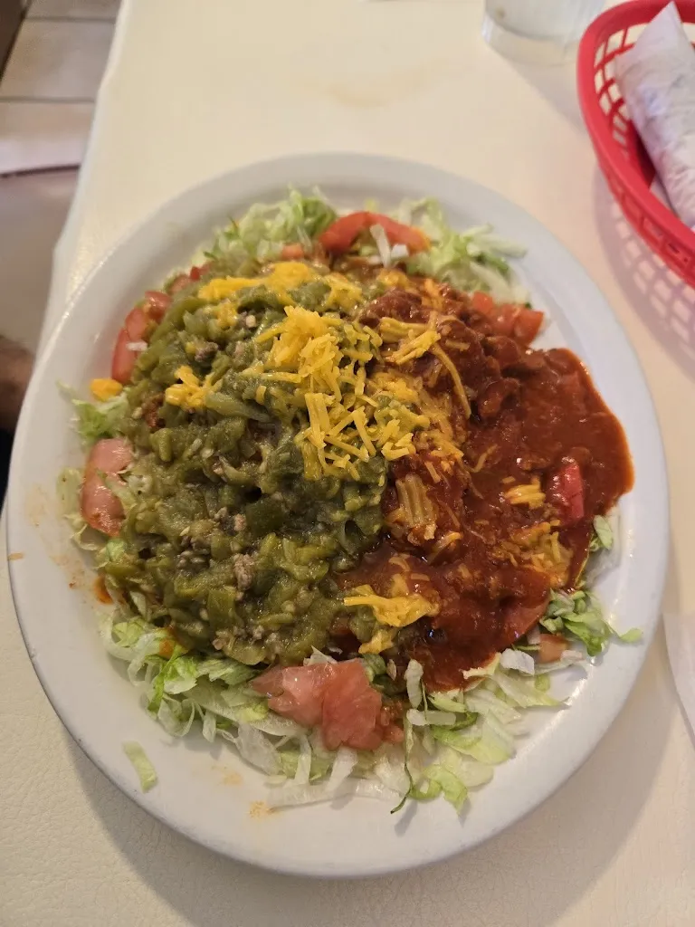 Miguel Hernandez_Mary & Tito's Cafe_Alburquerque_review