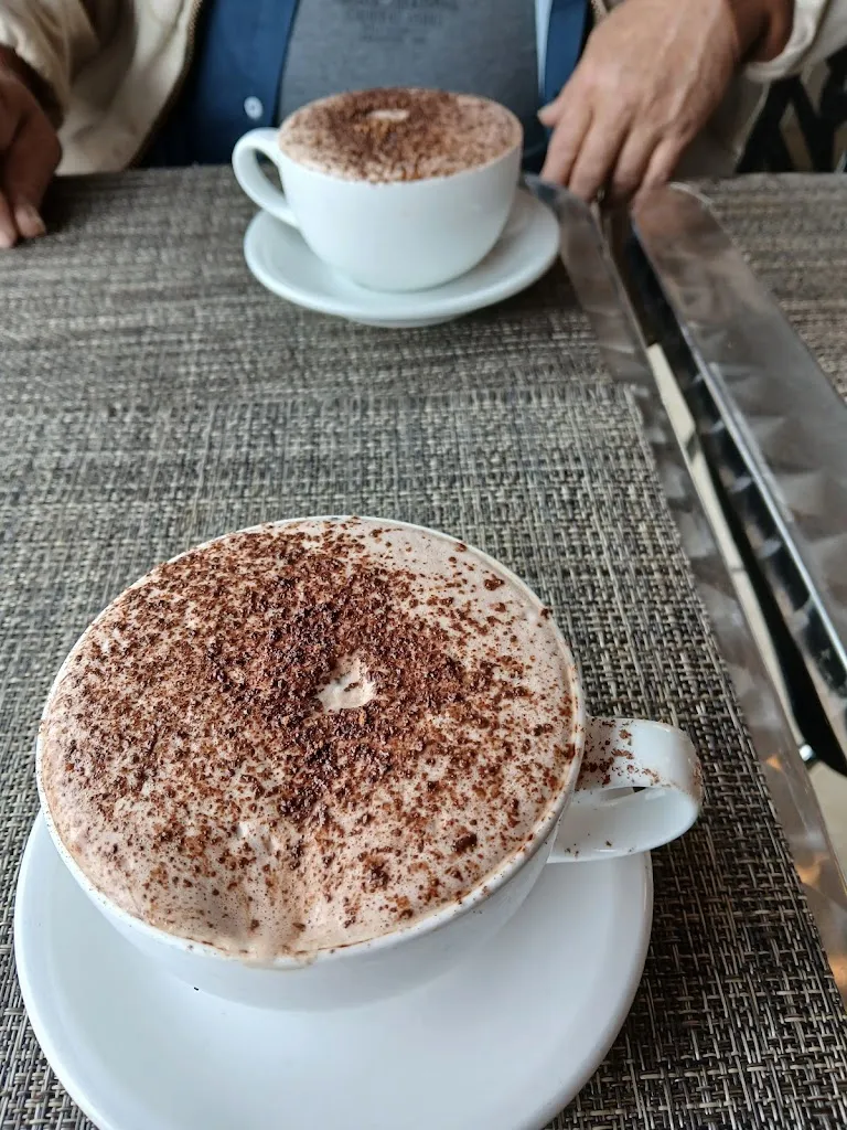 Lina Lewis_cafe lush_Alburquerque_review