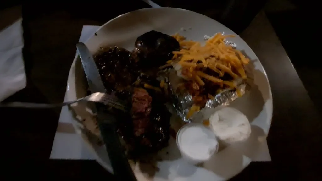 Jordan Russell_Monte Carlo Liquors & Steak House_Alburquerque_review