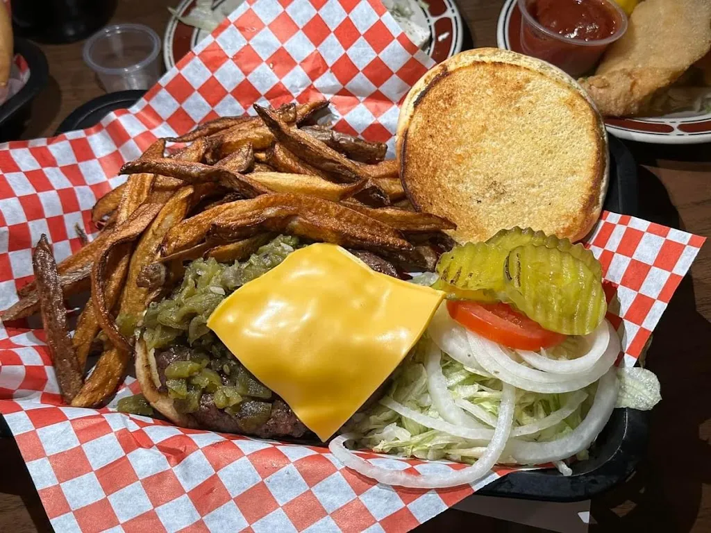 Monte Carlo Liquors & Steak House_Alburquerque_slider_image_2